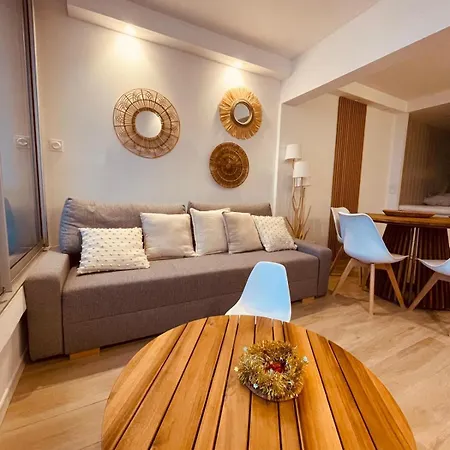 Front De Renove Apartment