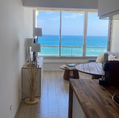 Front De Renove Le Barcarès